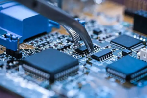 Standard IPC-A-610: Vše, co potřebujete vědět o kvalitě PCBA